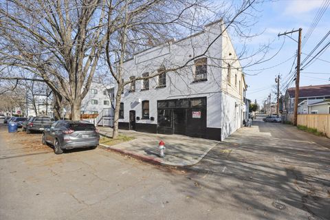 1913 6th Street Sacramento CA 95811