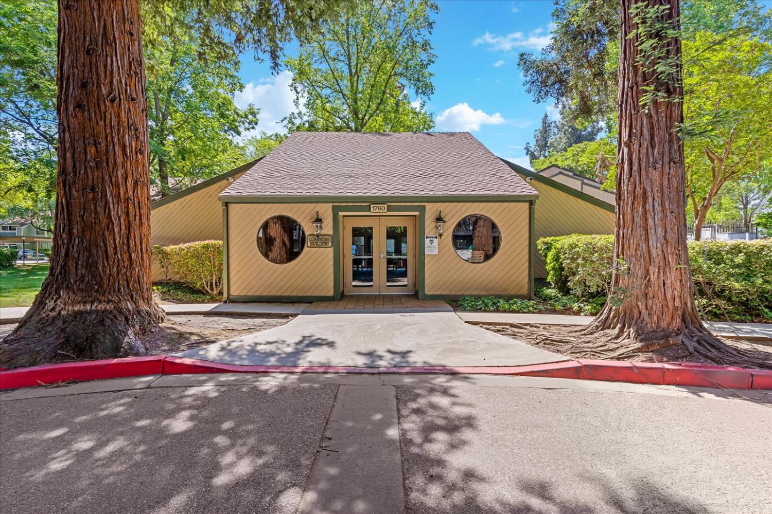 151 Del Verde Circle 2