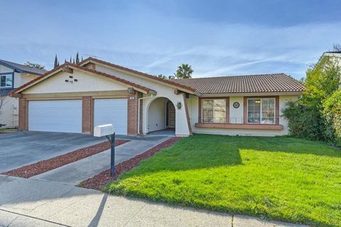 MLS: 225036041