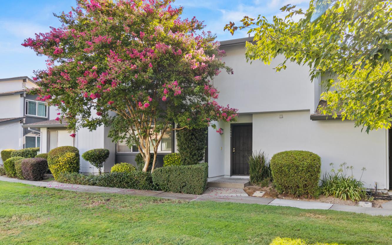 5086 Greenberry Drive