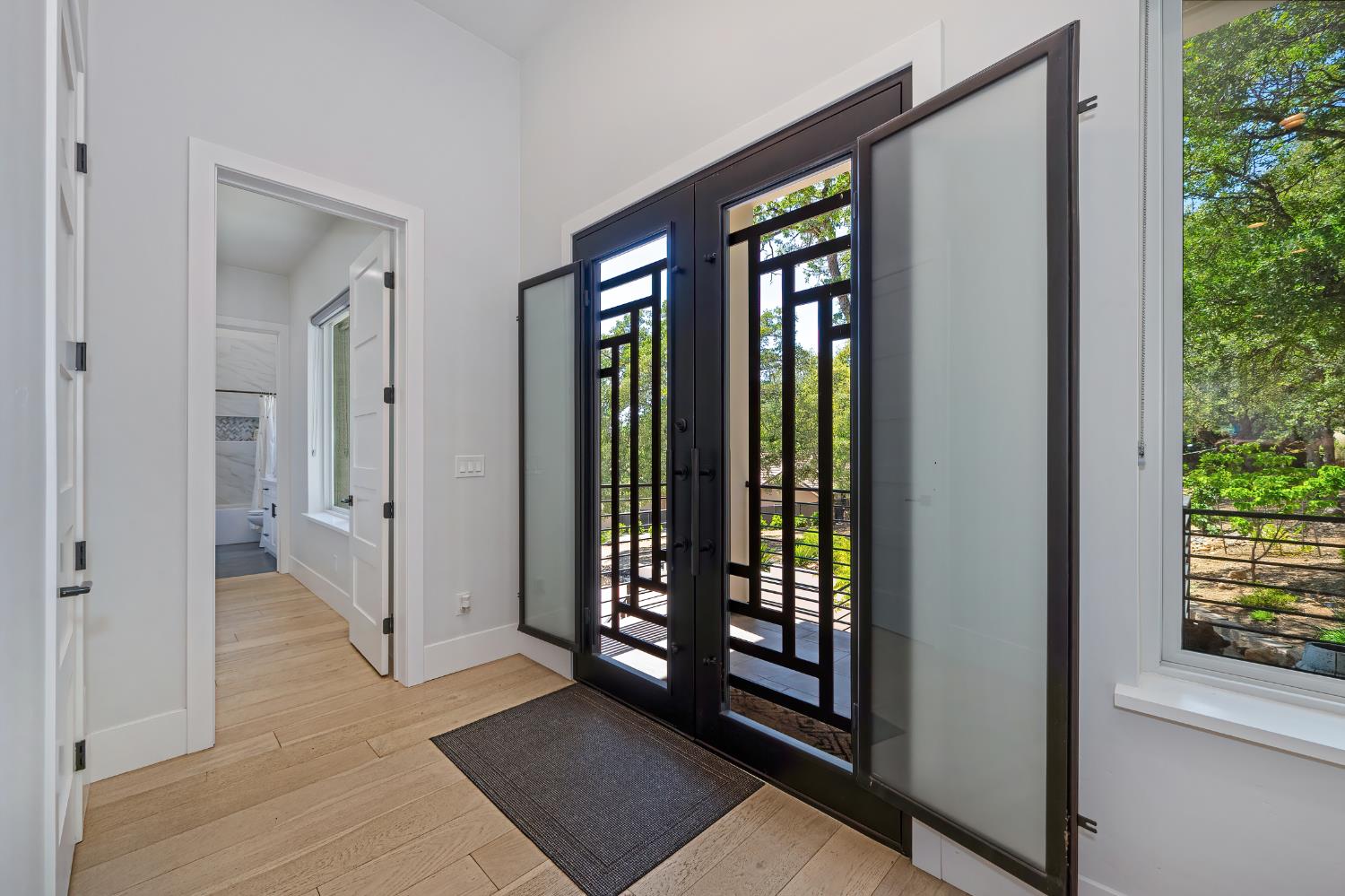 720 Deerbrooke Trail