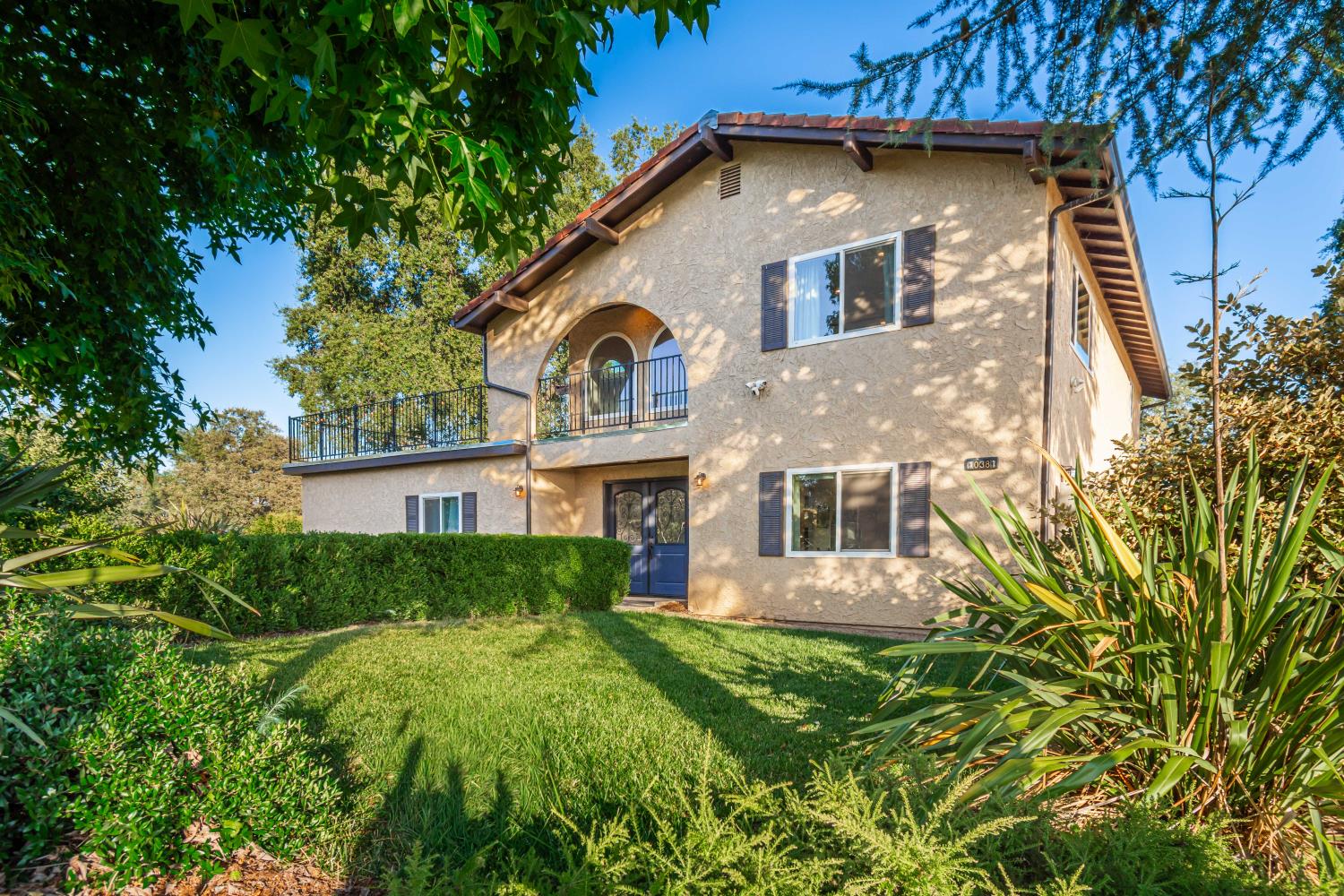 10381 Blue Light Lane