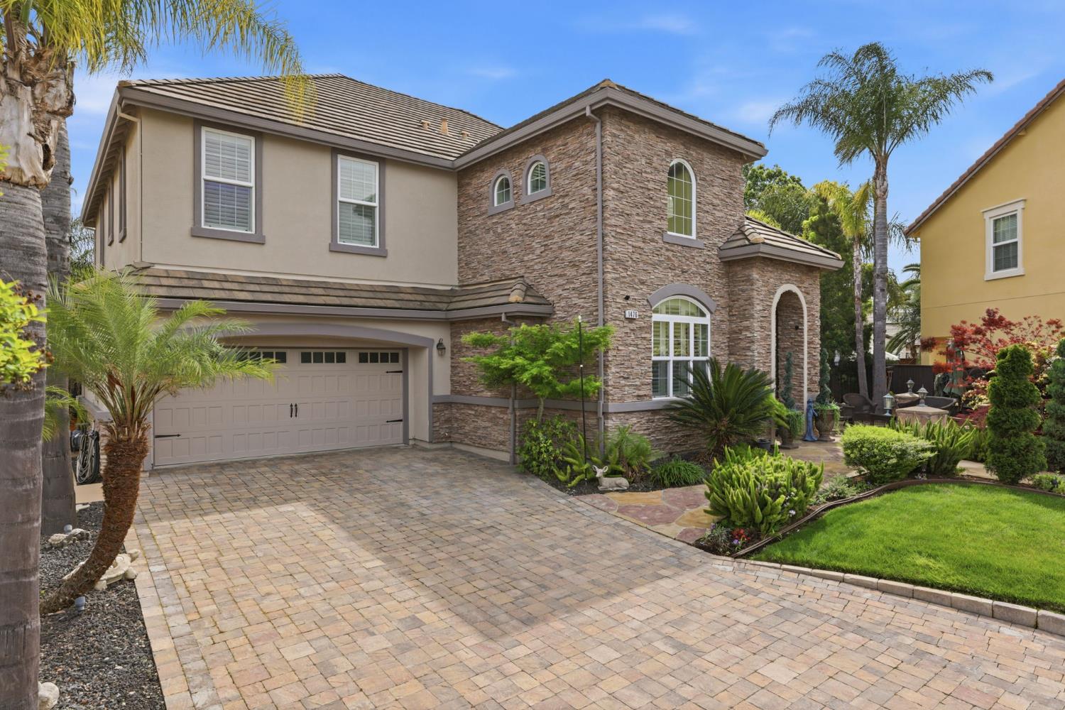 1476 Montauban Court