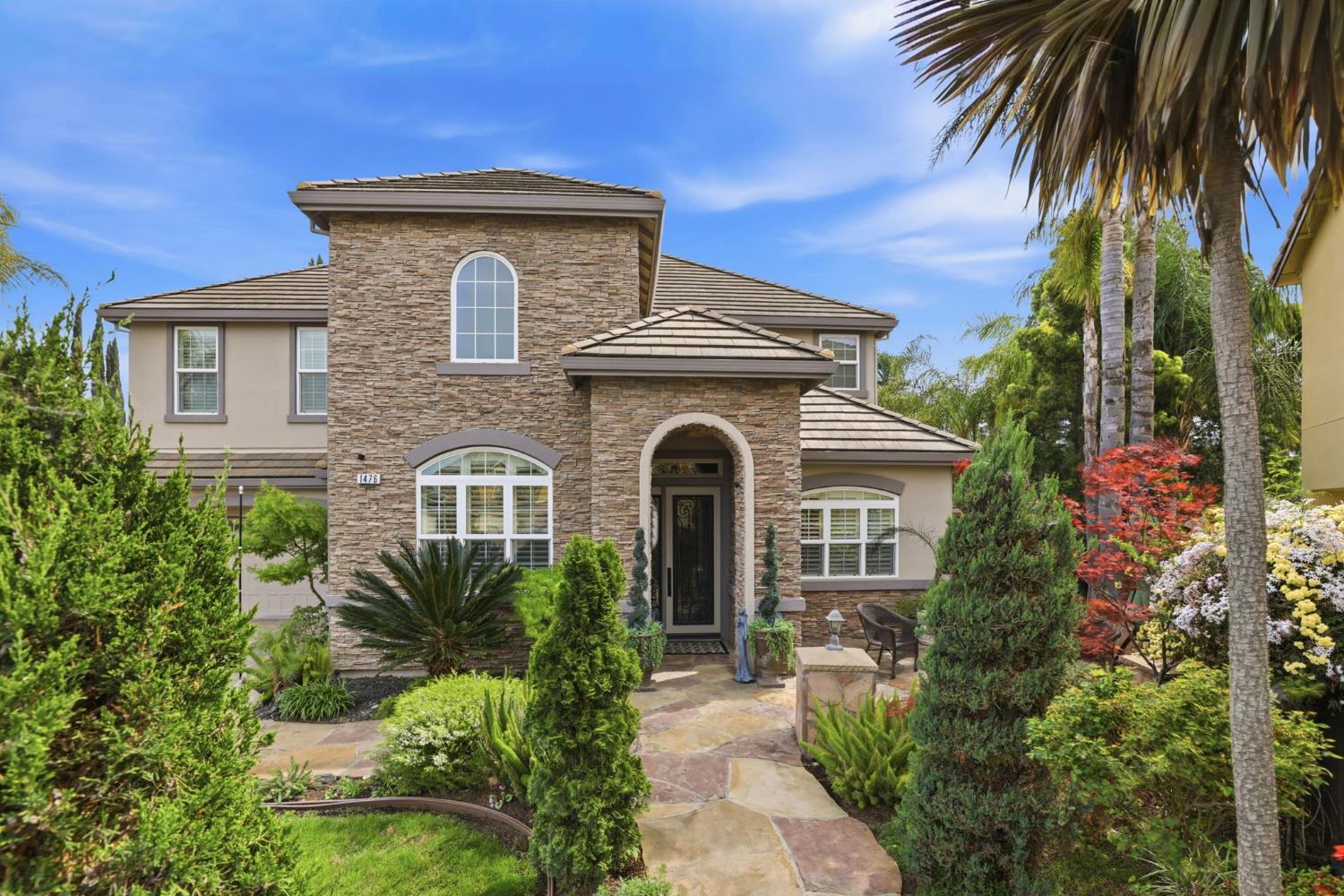 1476 Montauban Court