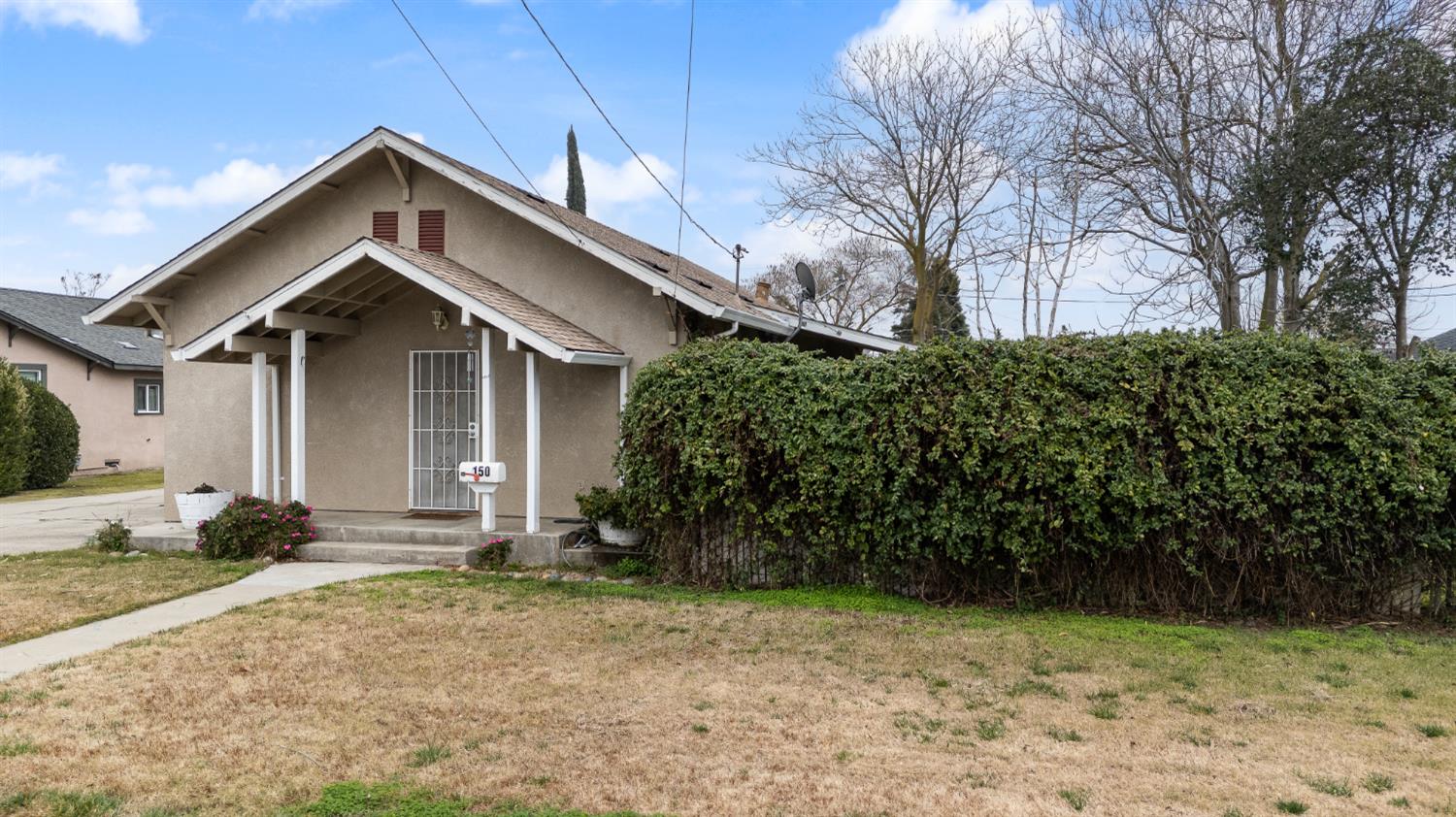 150 N Acacia