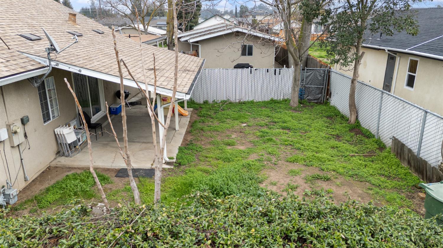 150 N Acacia
