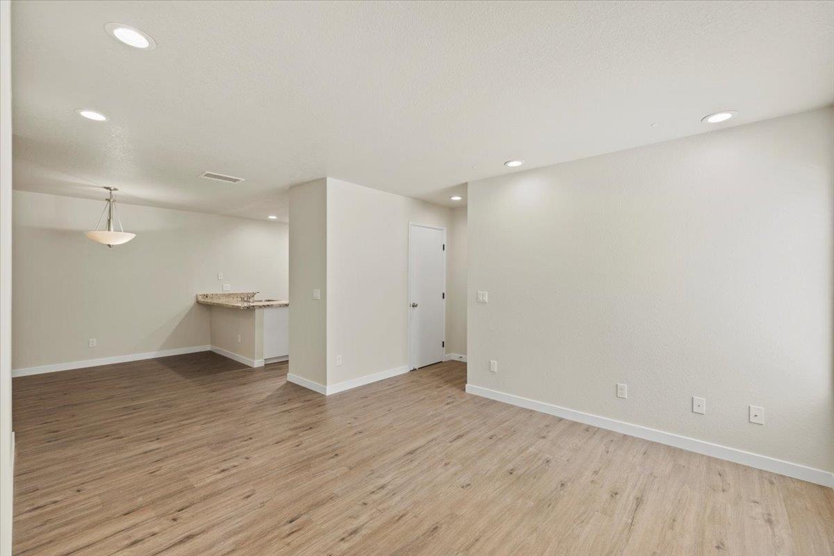 3939 Madison Avenue 143