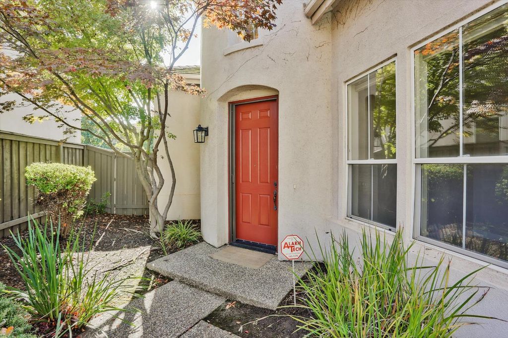 Photo of 1755 Langholm Way, Folsom, CA 95630 (MLS # 225146598)