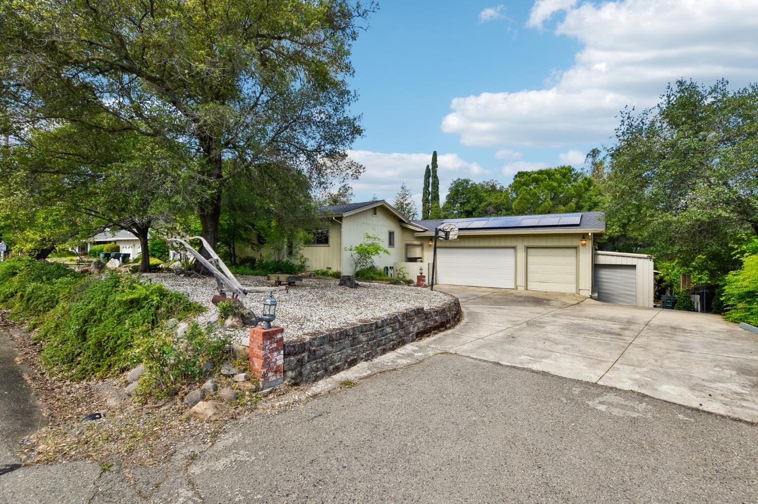 6180 Rustic Hills Drive