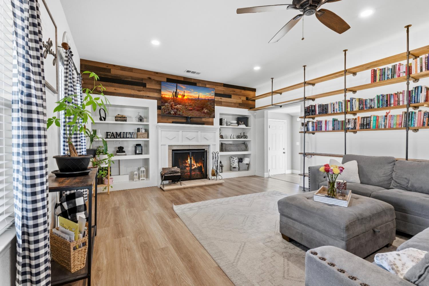 33 E pine