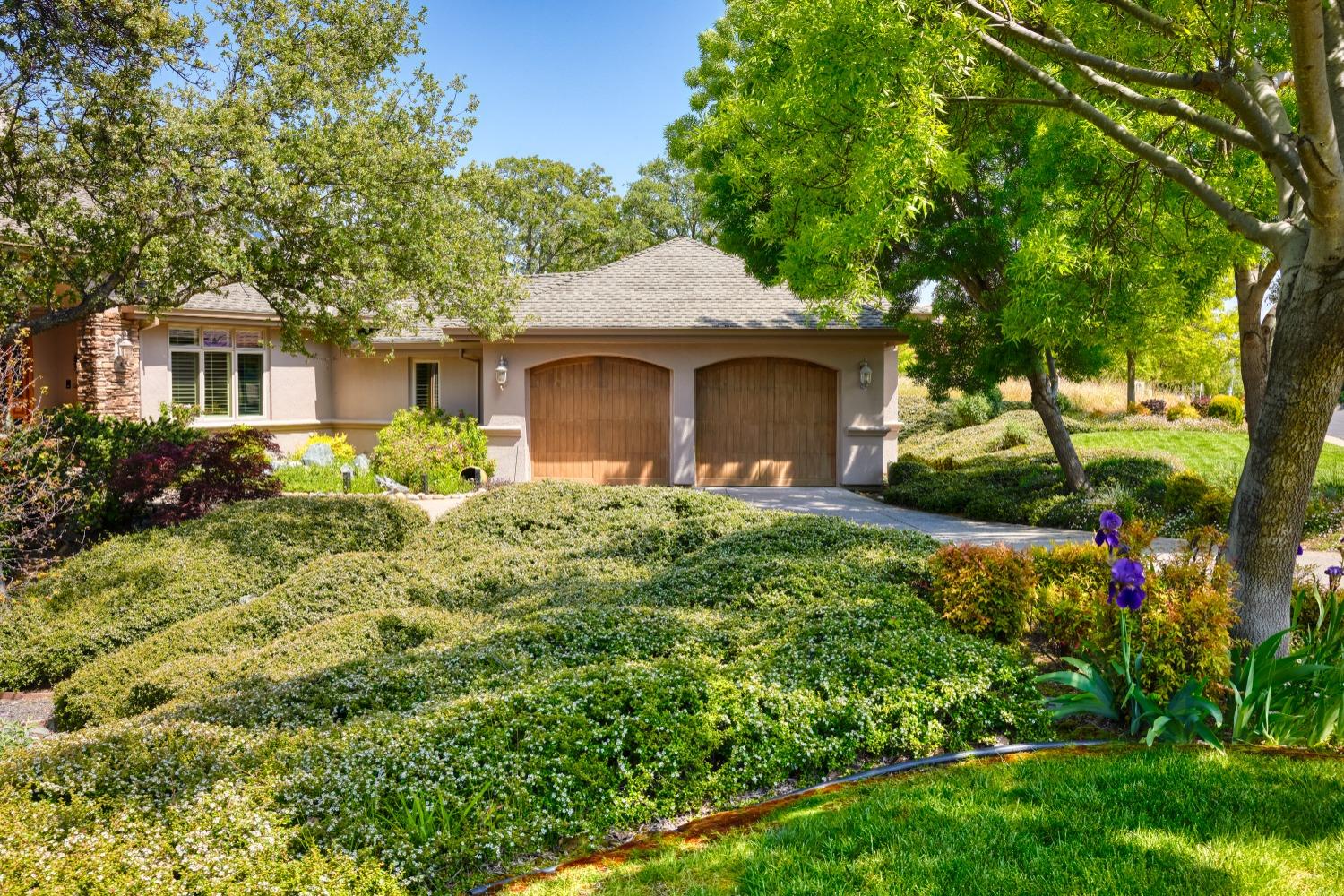50 Knolls Court