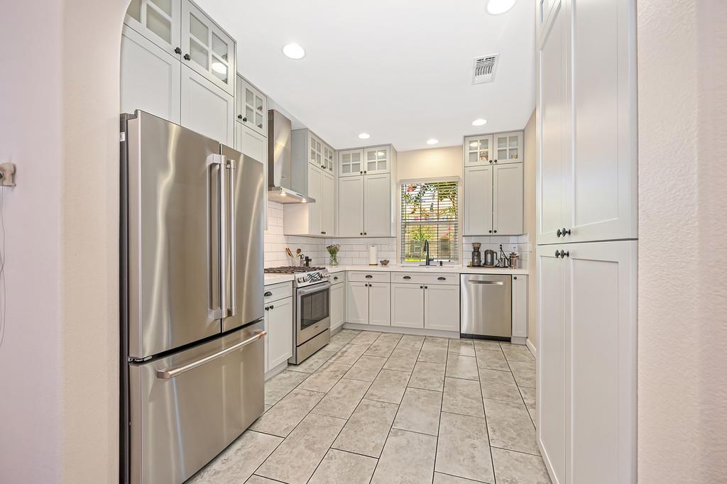 6137 Rolkingham Lane