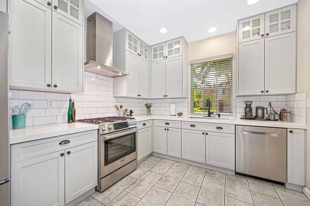 6137 Rolkingham Lane