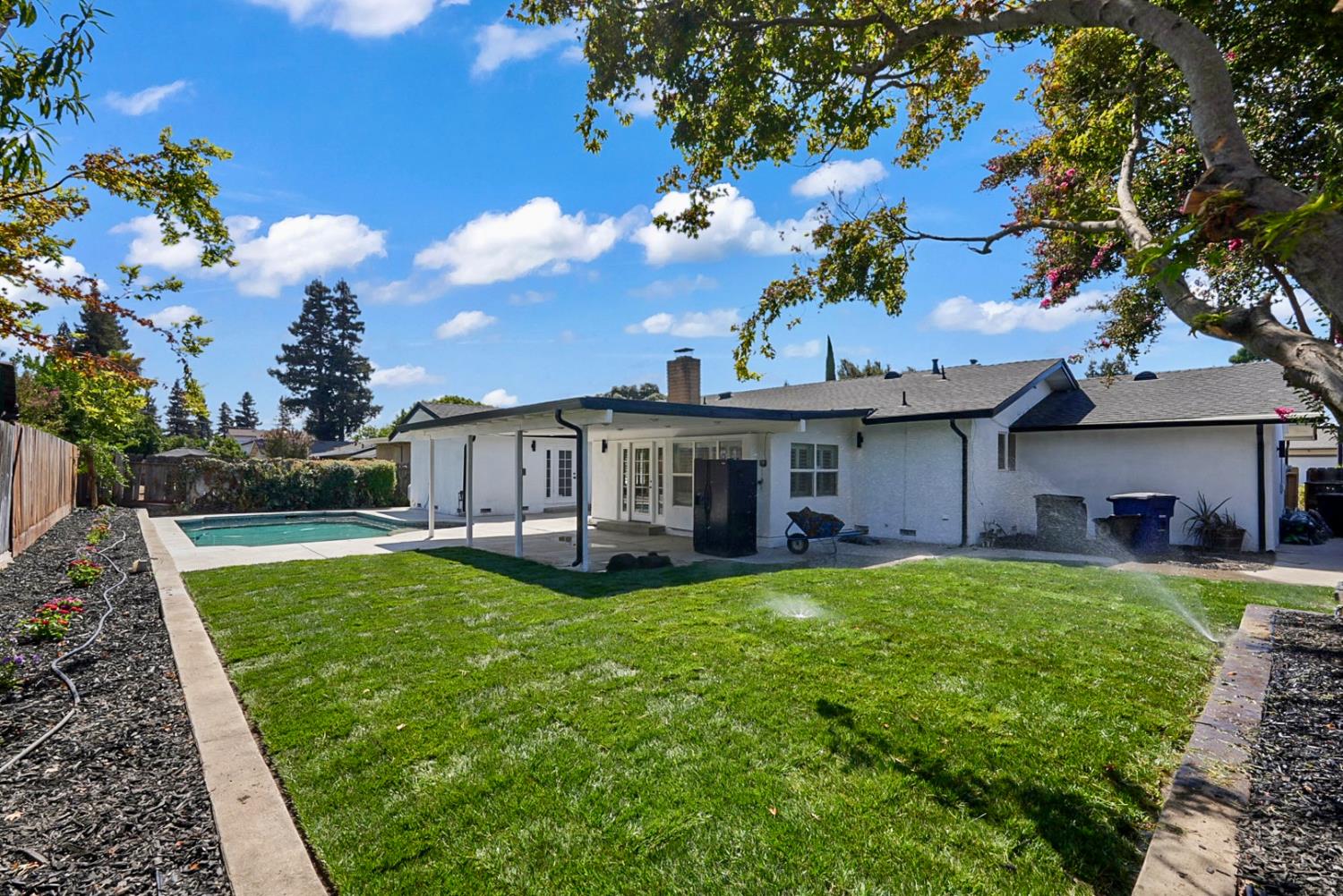 3420 Bridle Path Lane