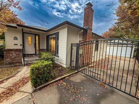 52 Coloma Way Sacramento CA 95819