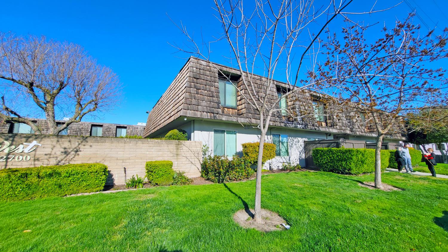 1301 W Lodi Avenue