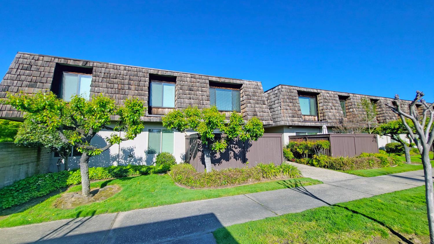 1301 W Lodi Avenue