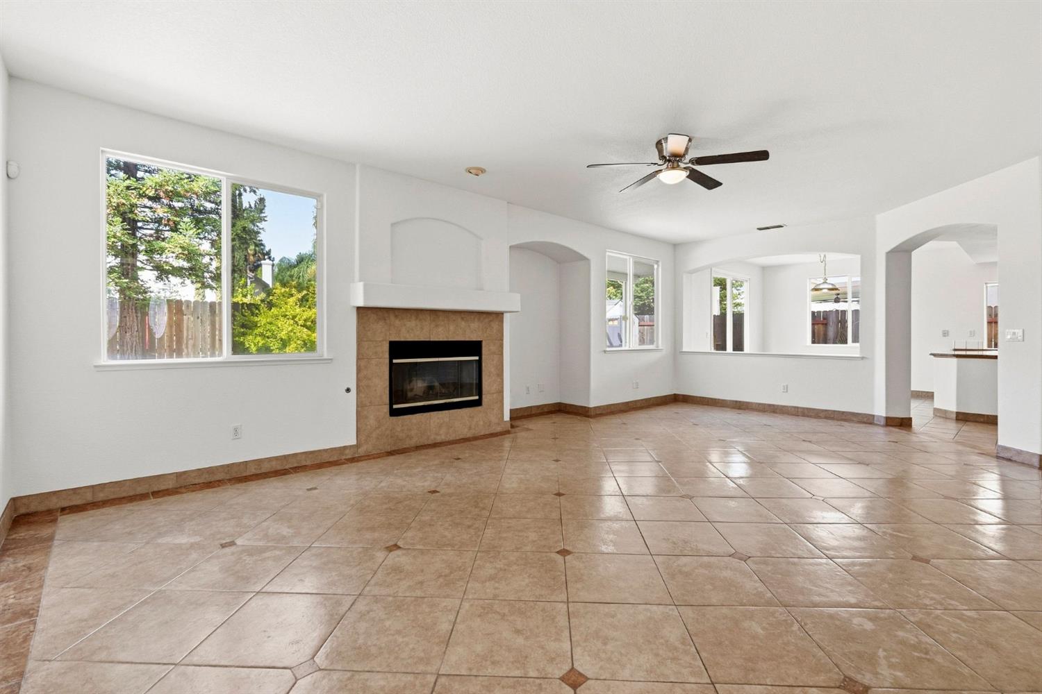 5129 Fredericksburg Way