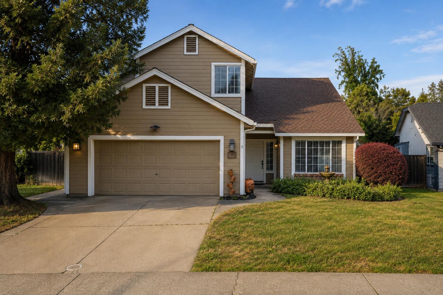 6720 Goldenwood Circle