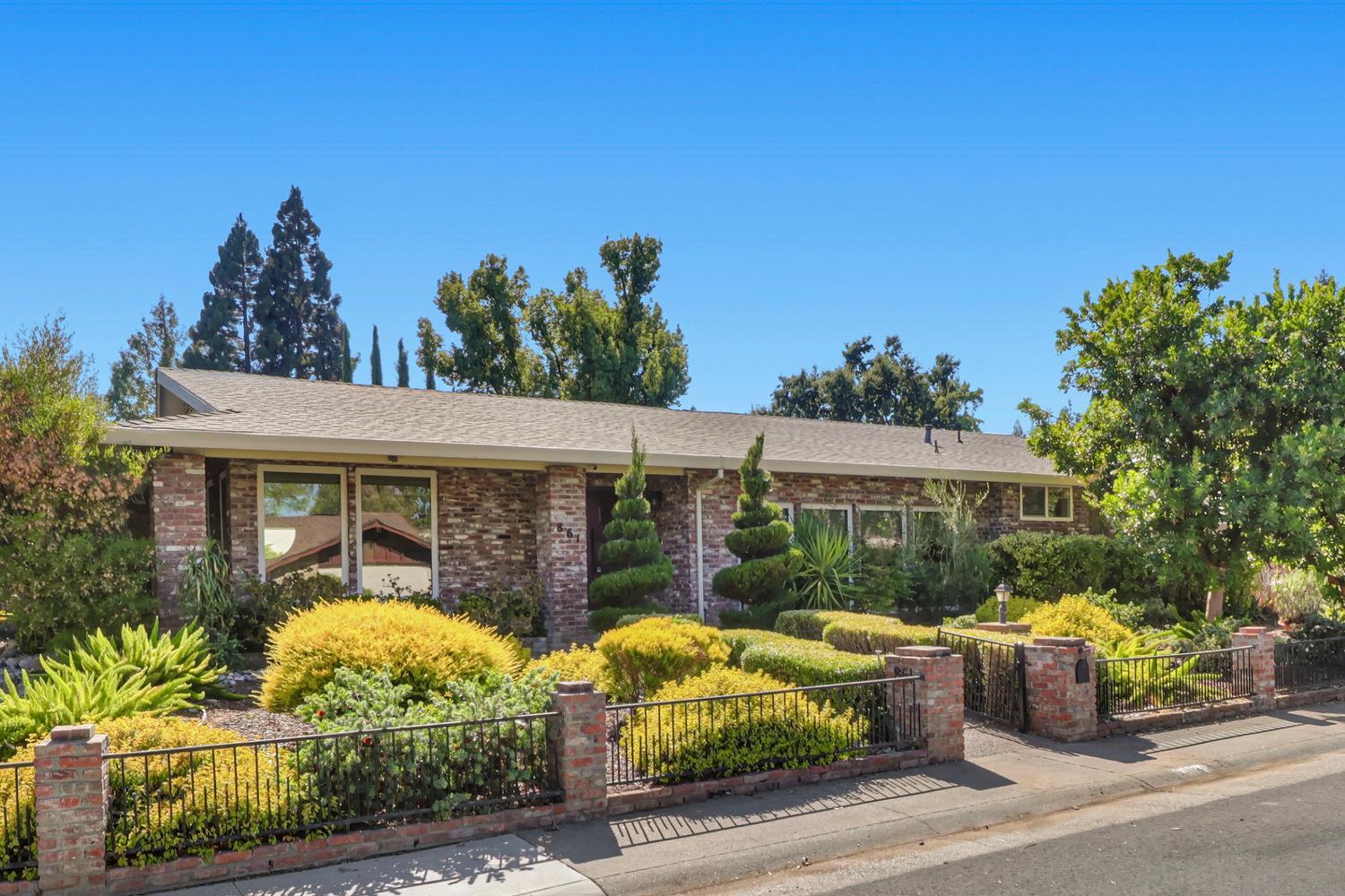 861 Wixford Way
