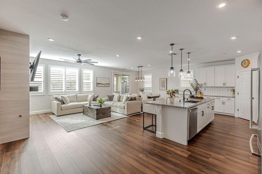 Photo of 8298 Courage Drive, Sacramento, CA 95829 (MLS # 225119498)