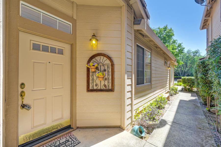 8127 Heritage Meadow Lane