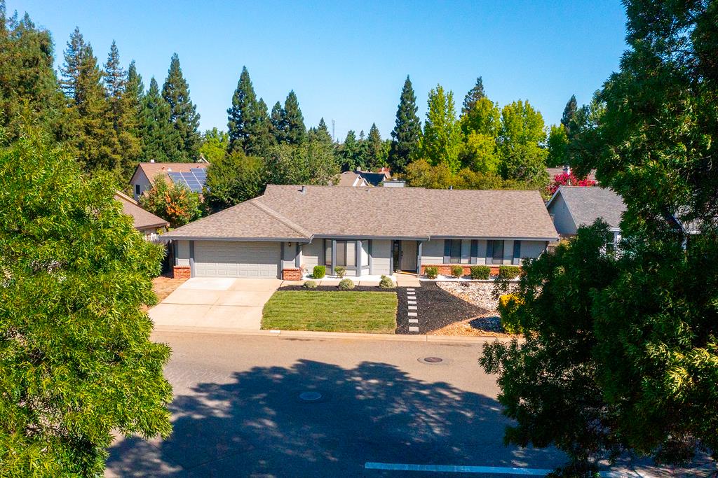 1121 Saint Andrews Drive