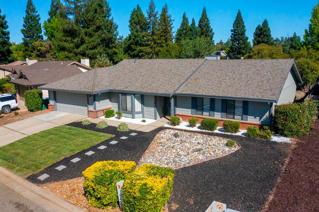 1121 Saint Andrews Drive