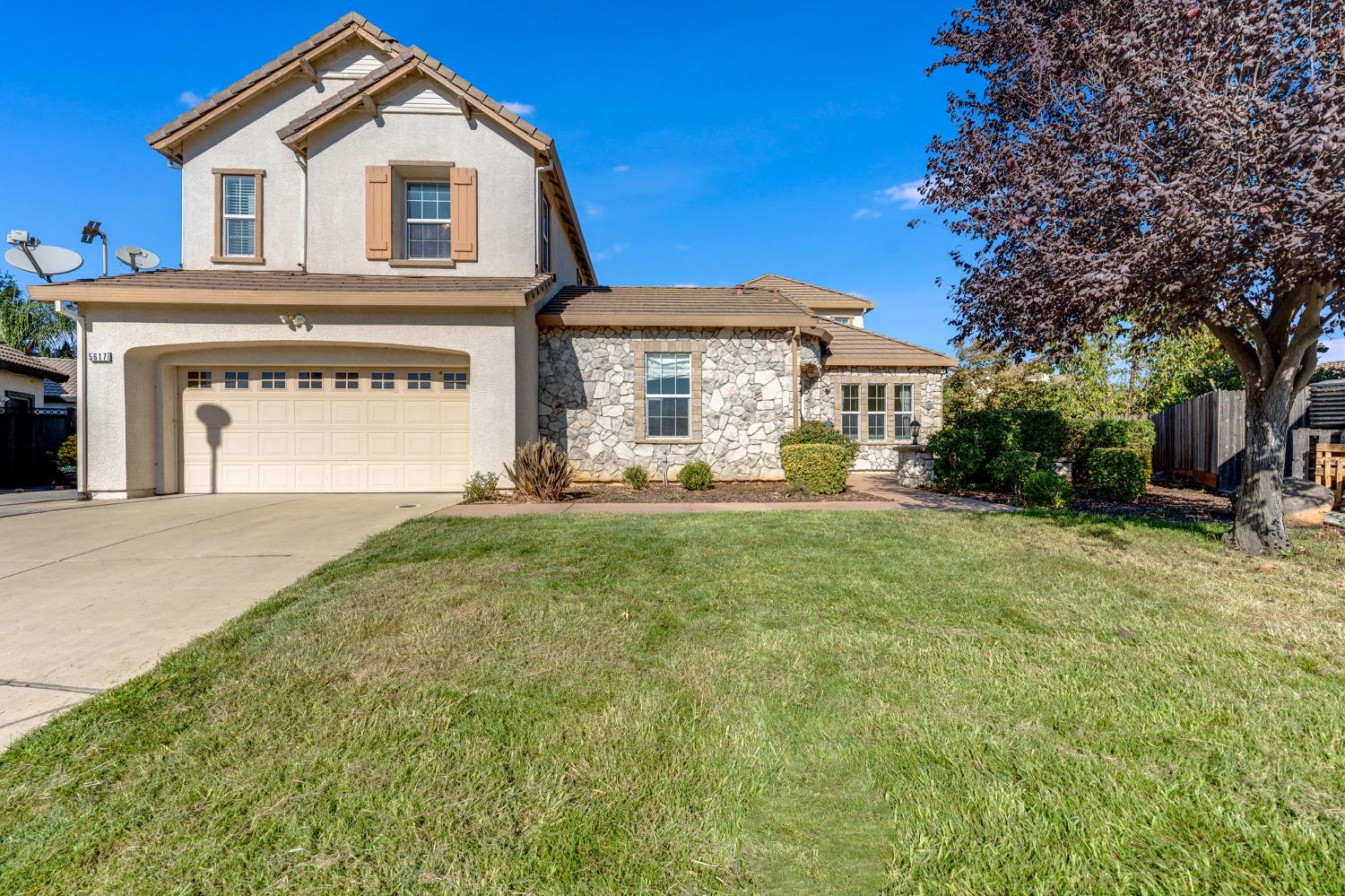 5617 Mariolyn Court