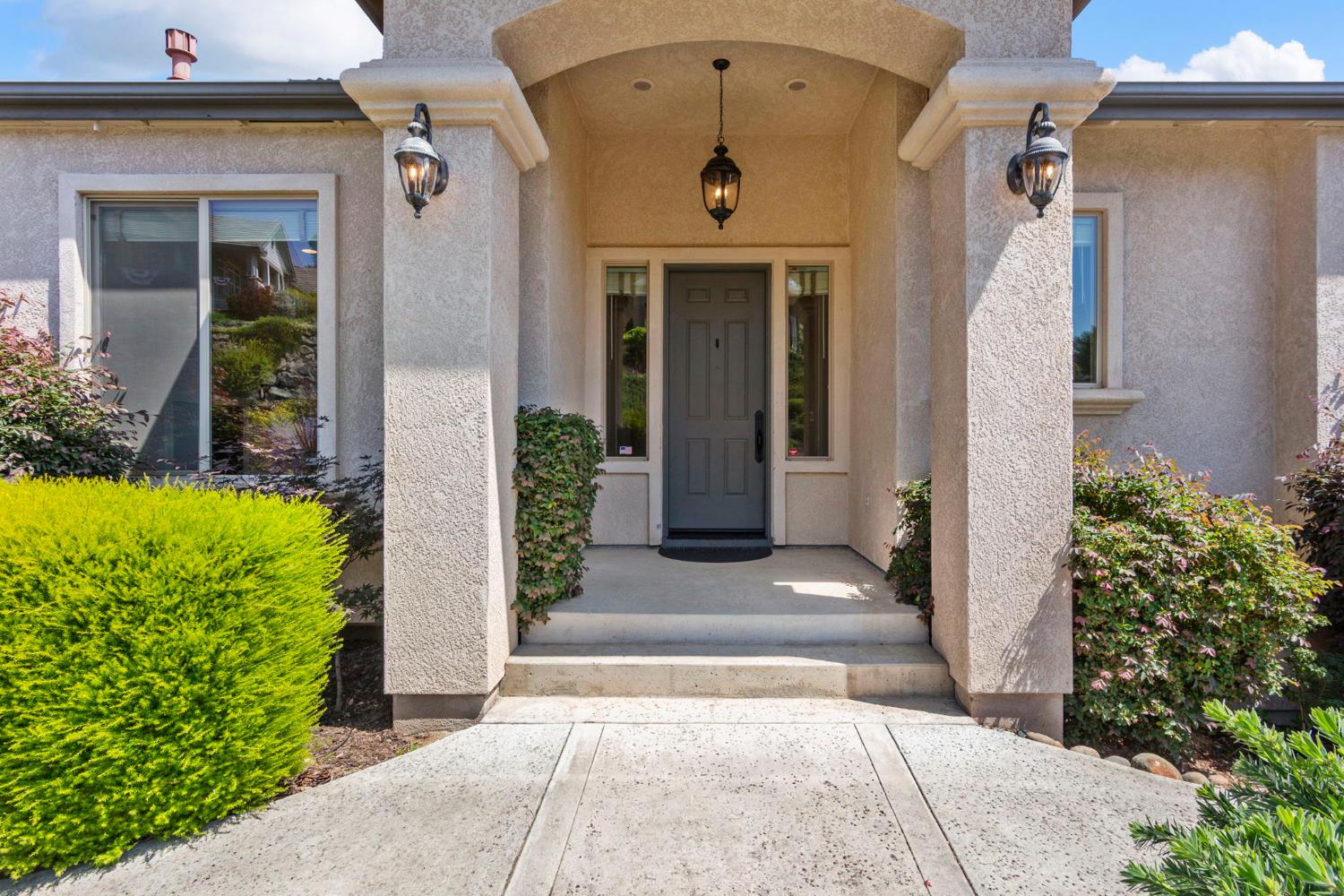 763 Deerbrooke Trail