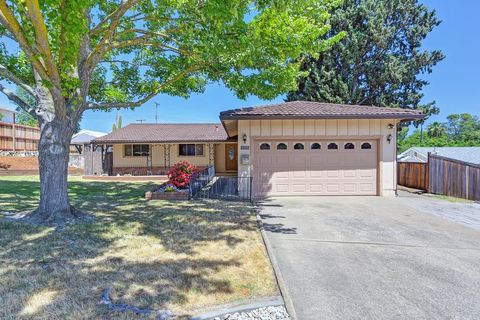 MLS: 225059351