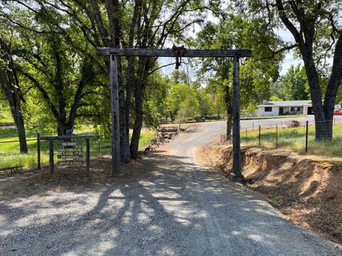 22025 Ferretti Road Groveland CA 95321