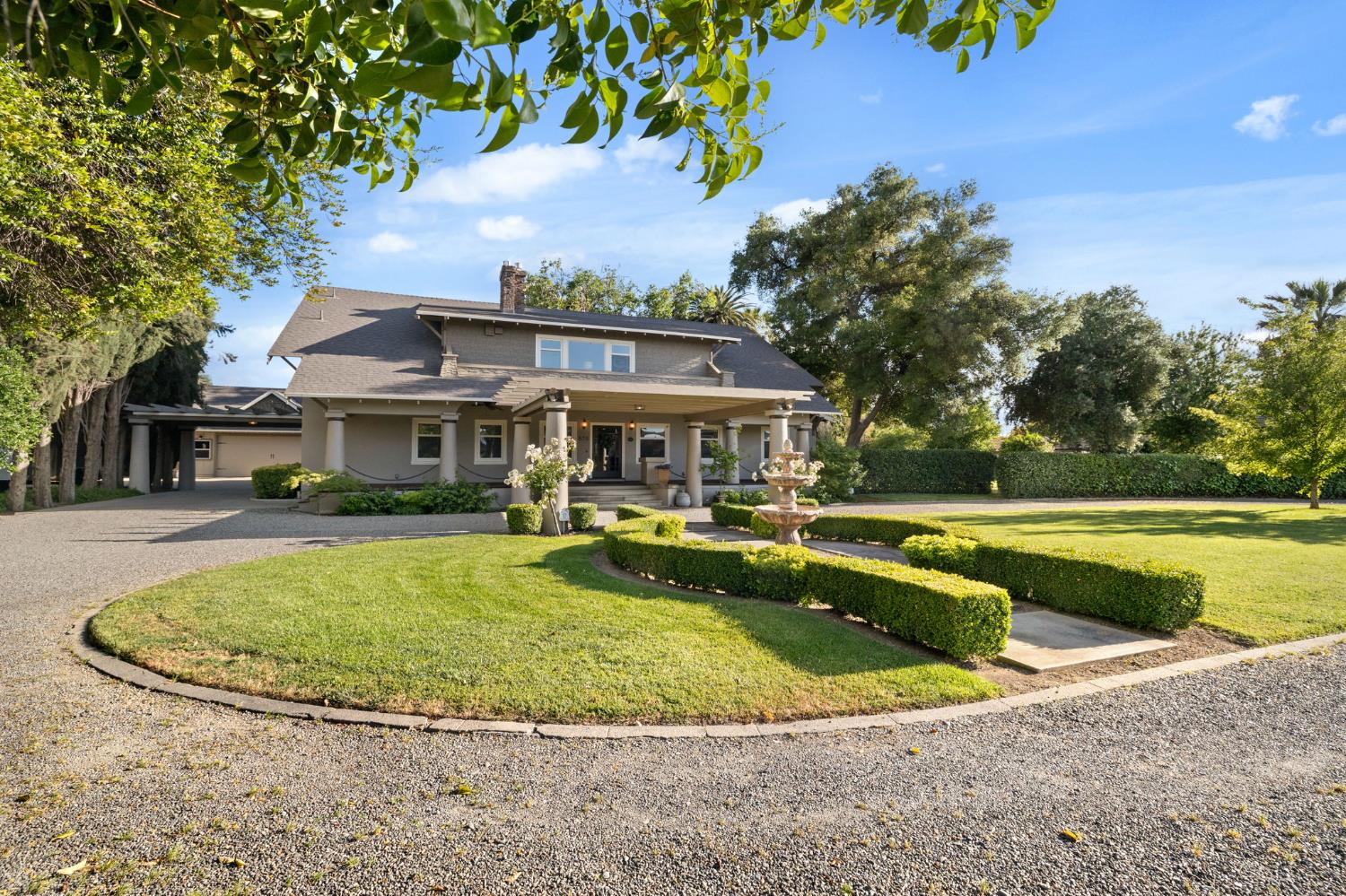 875 W Southwood Drive