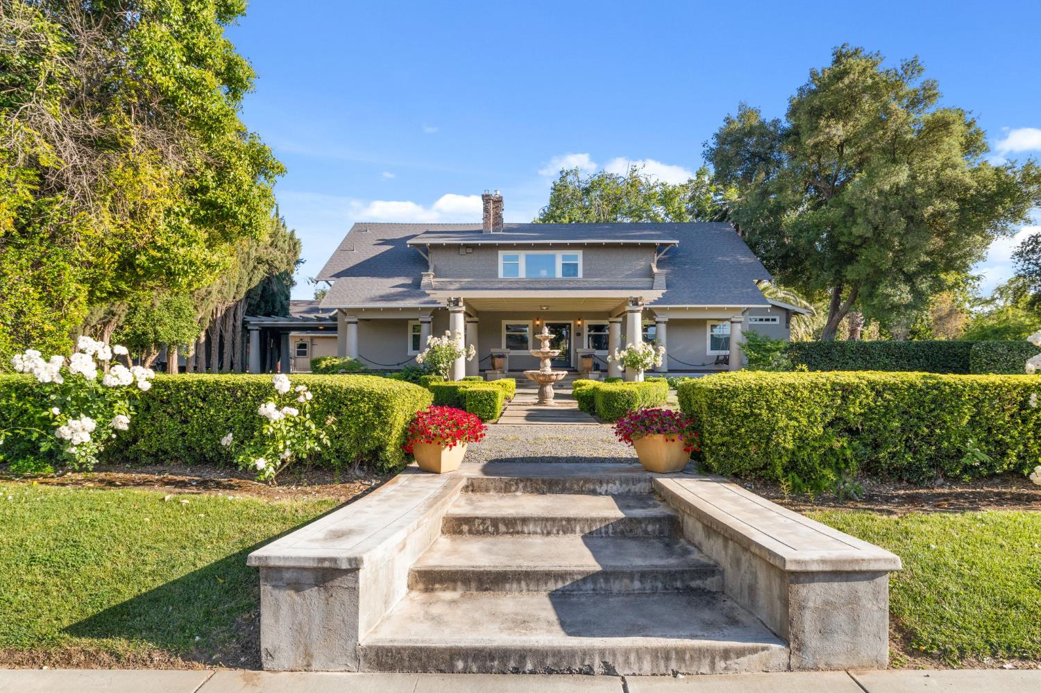 875 W Southwood Drive
