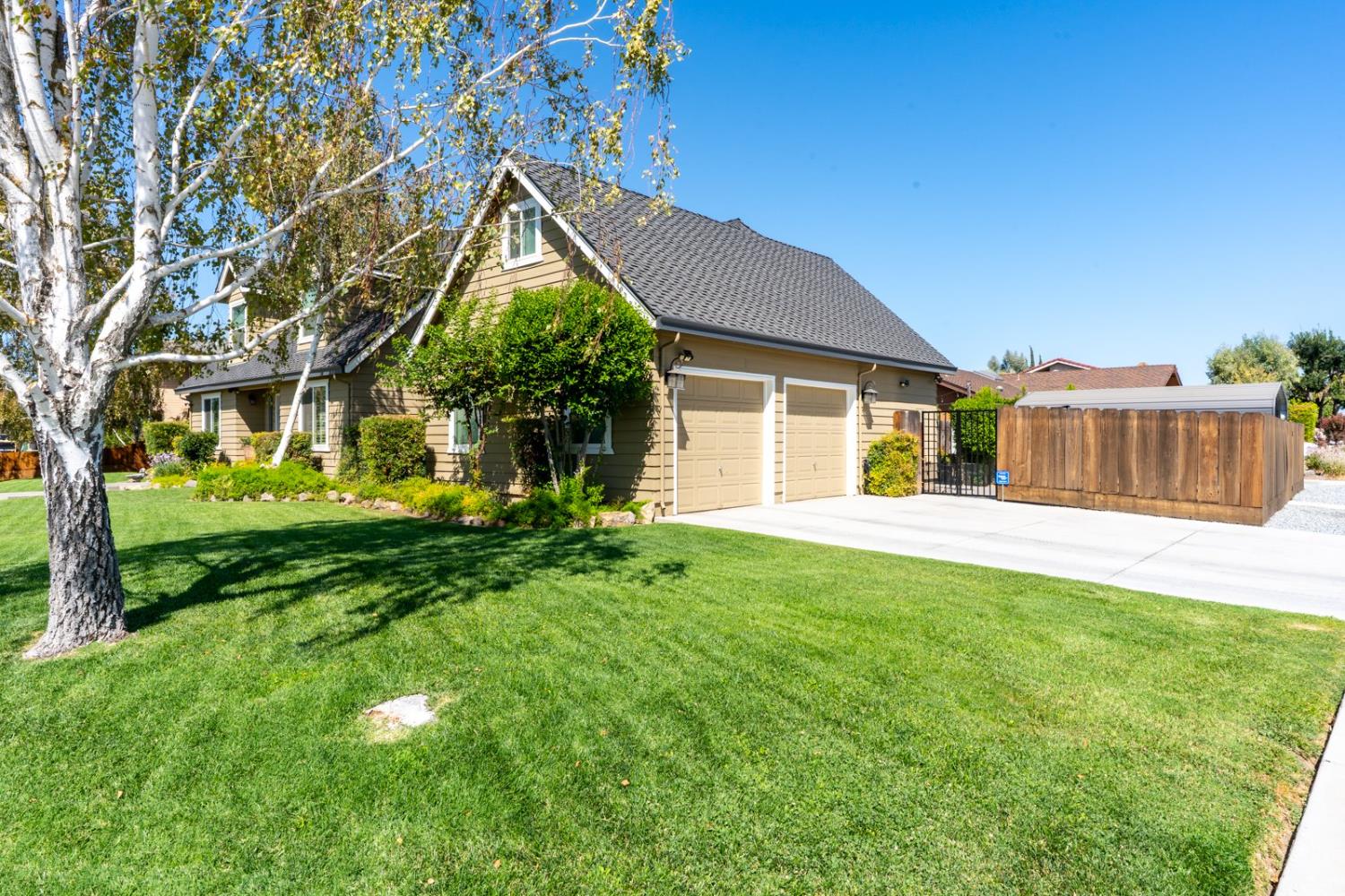 Los Banos, California 93635, United States, 4 Bedrooms Bedrooms, ,3 BathroomsBathrooms,Residential,Active,201012