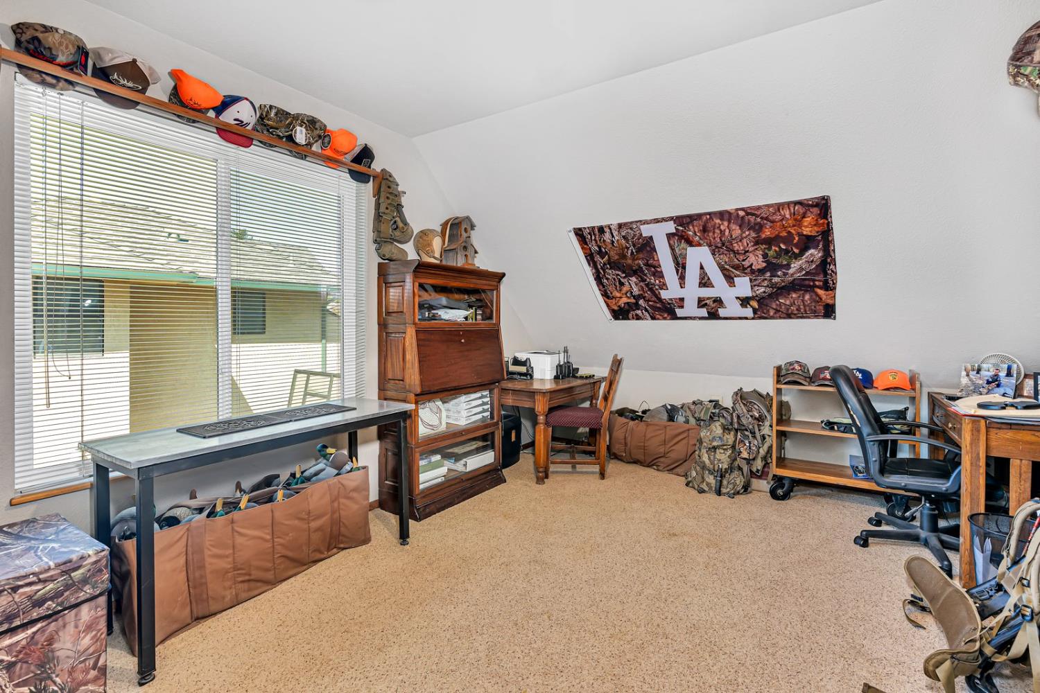 Los Banos, California 93635, United States, 4 Bedrooms Bedrooms, ,3 BathroomsBathrooms,Residential,Active,201012