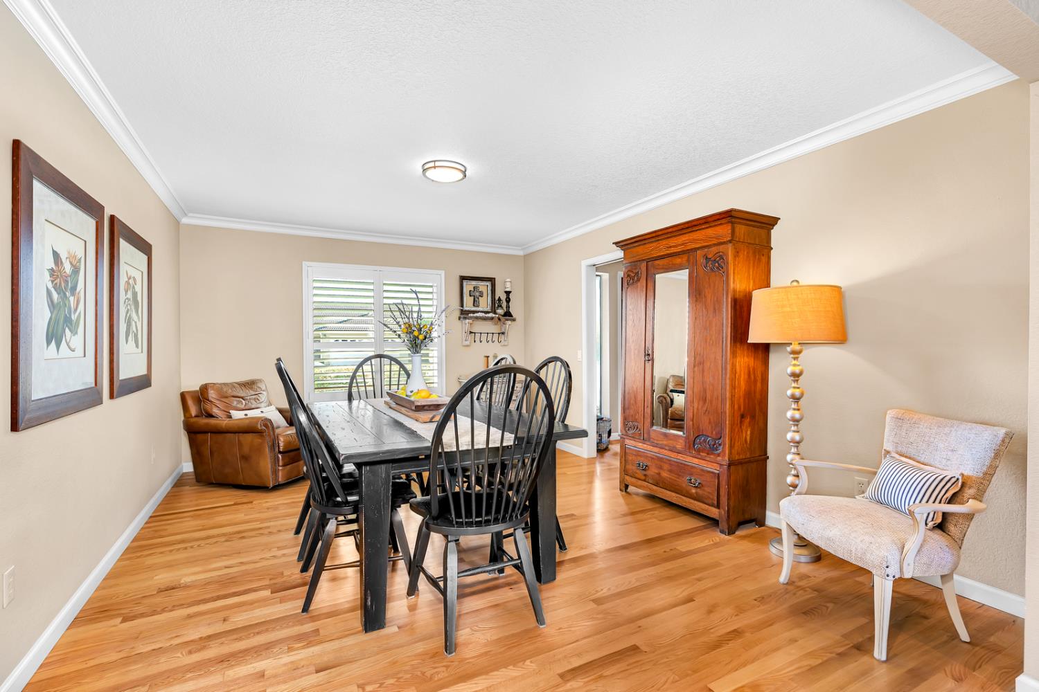 Los Banos, California 93635, United States, 4 Bedrooms Bedrooms, ,3 BathroomsBathrooms,Residential,Active,201012