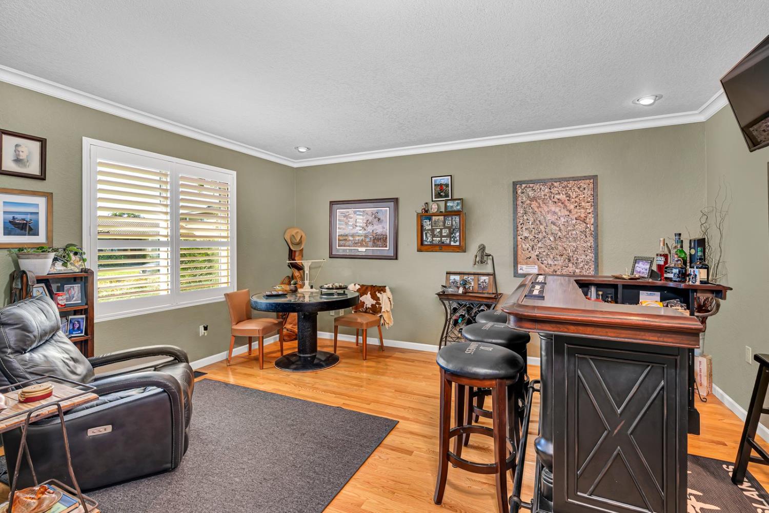 Los Banos, California 93635, United States, 4 Bedrooms Bedrooms, ,3 BathroomsBathrooms,Residential,Active,201012