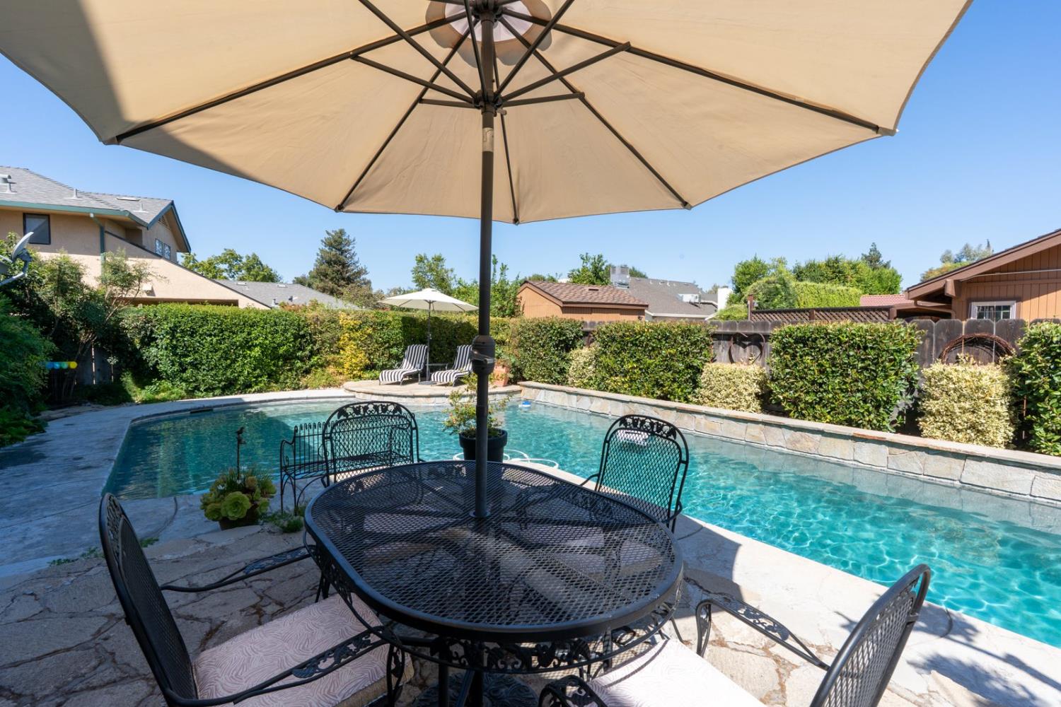 Los Banos, California 93635, United States, 4 Bedrooms Bedrooms, ,3 BathroomsBathrooms,Residential,Active,201012