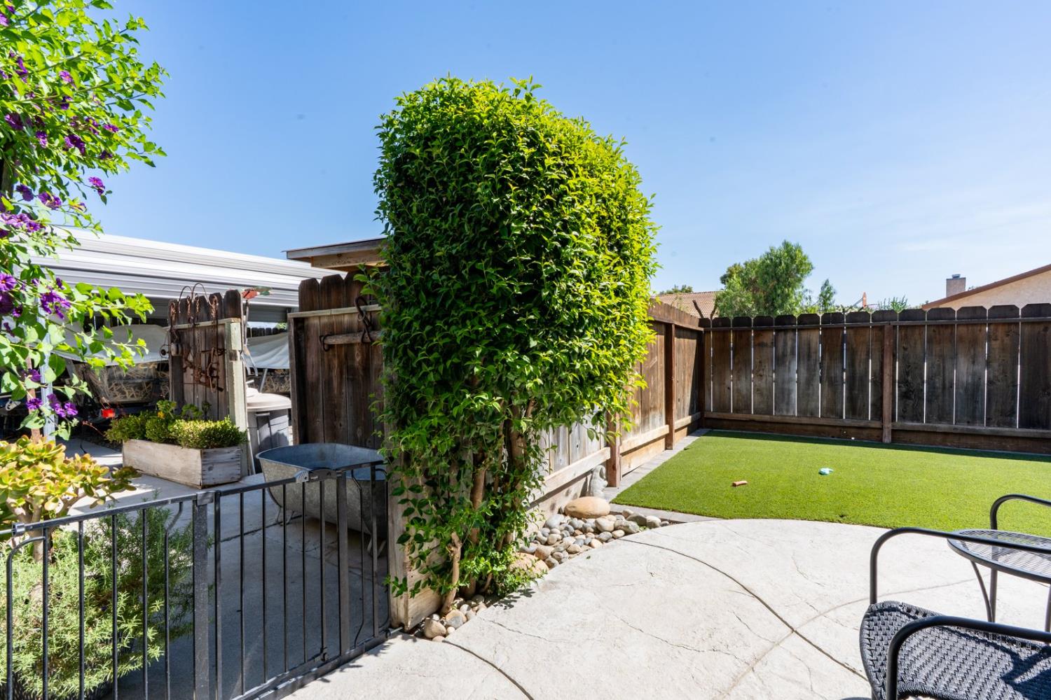 Los Banos, California 93635, United States, 4 Bedrooms Bedrooms, ,3 BathroomsBathrooms,Residential,Active,201012