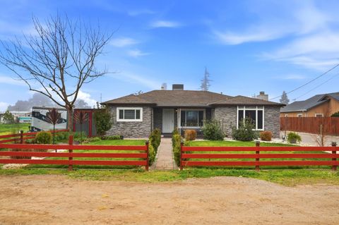 3917 Santa Fe Street Riverbank CA 95367