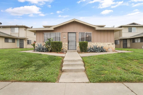 4419 LA CRESTA WAY APT 1, STOCKTON, CA 95207 - Image 1778d7d6e59e202c3b2de2b8e2f0f90e/2286440546