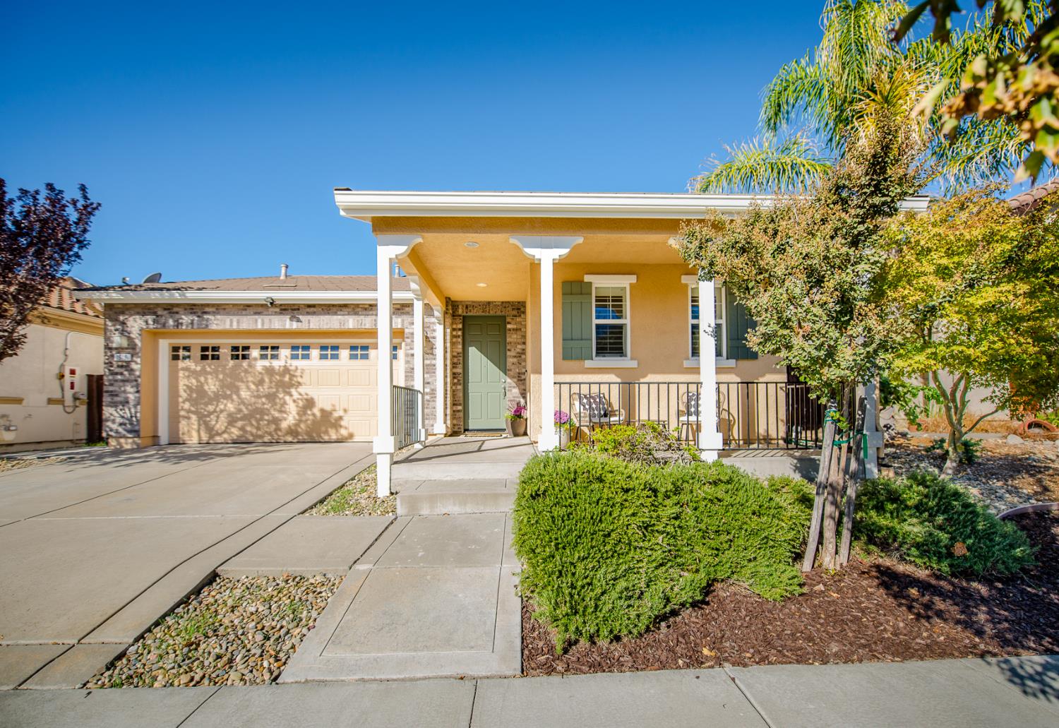 1916 Campos Avenue
