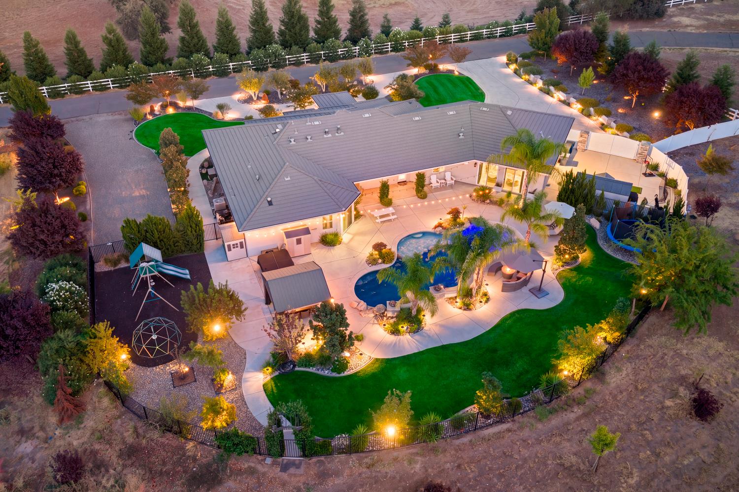 7527 Country Oaks Lane