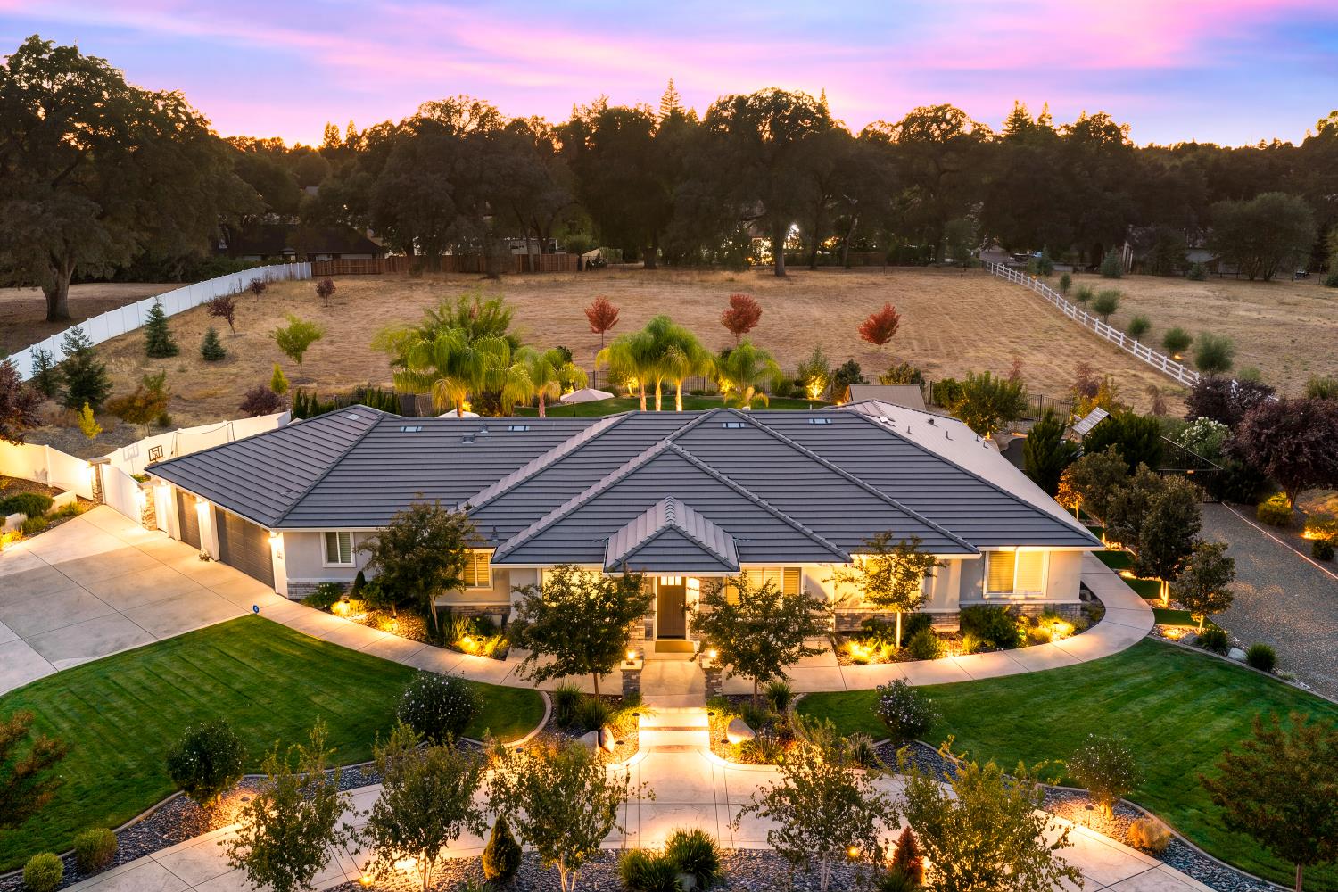 7527 Country Oaks Lane