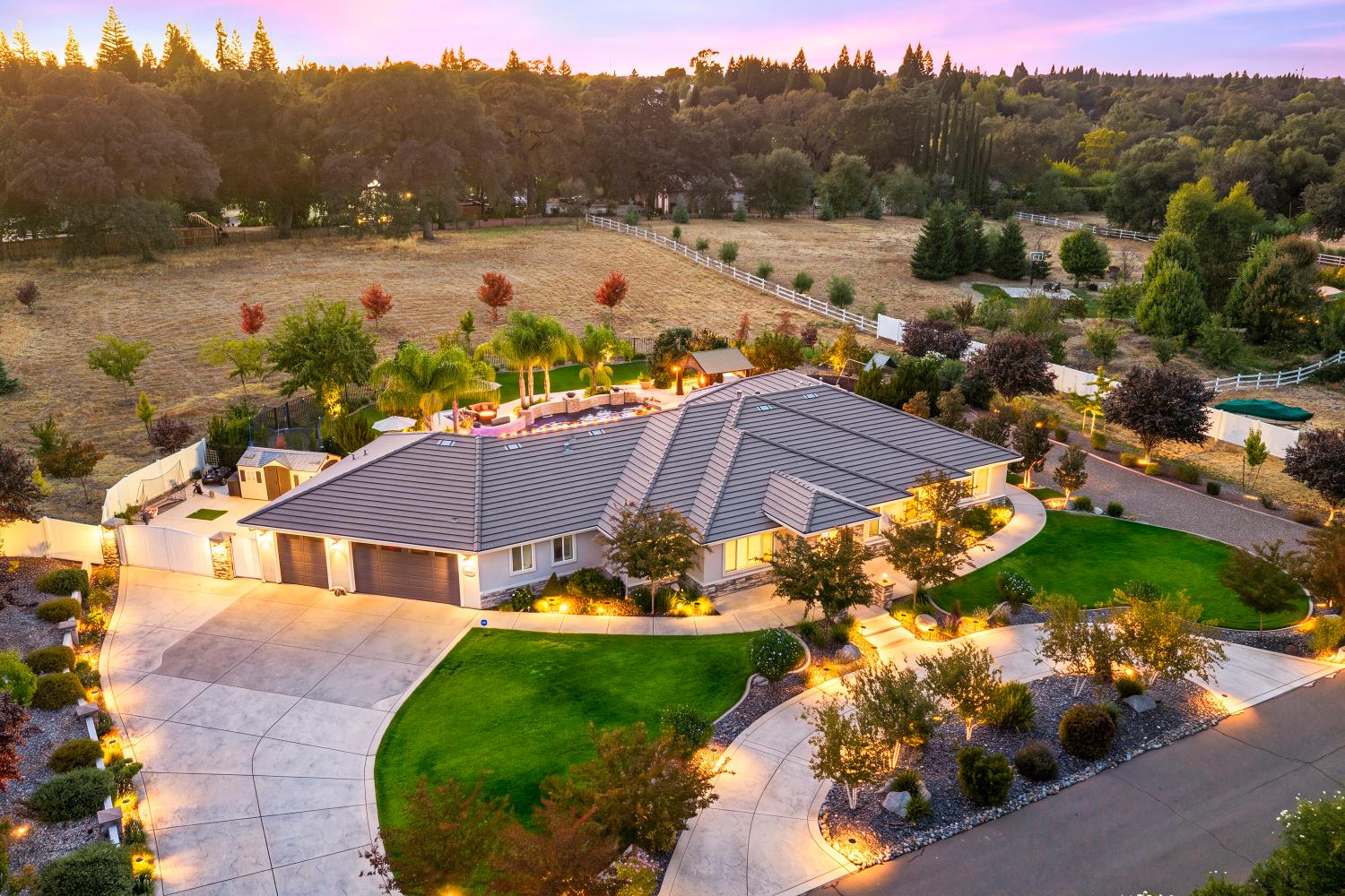 7527 Country Oaks Lane