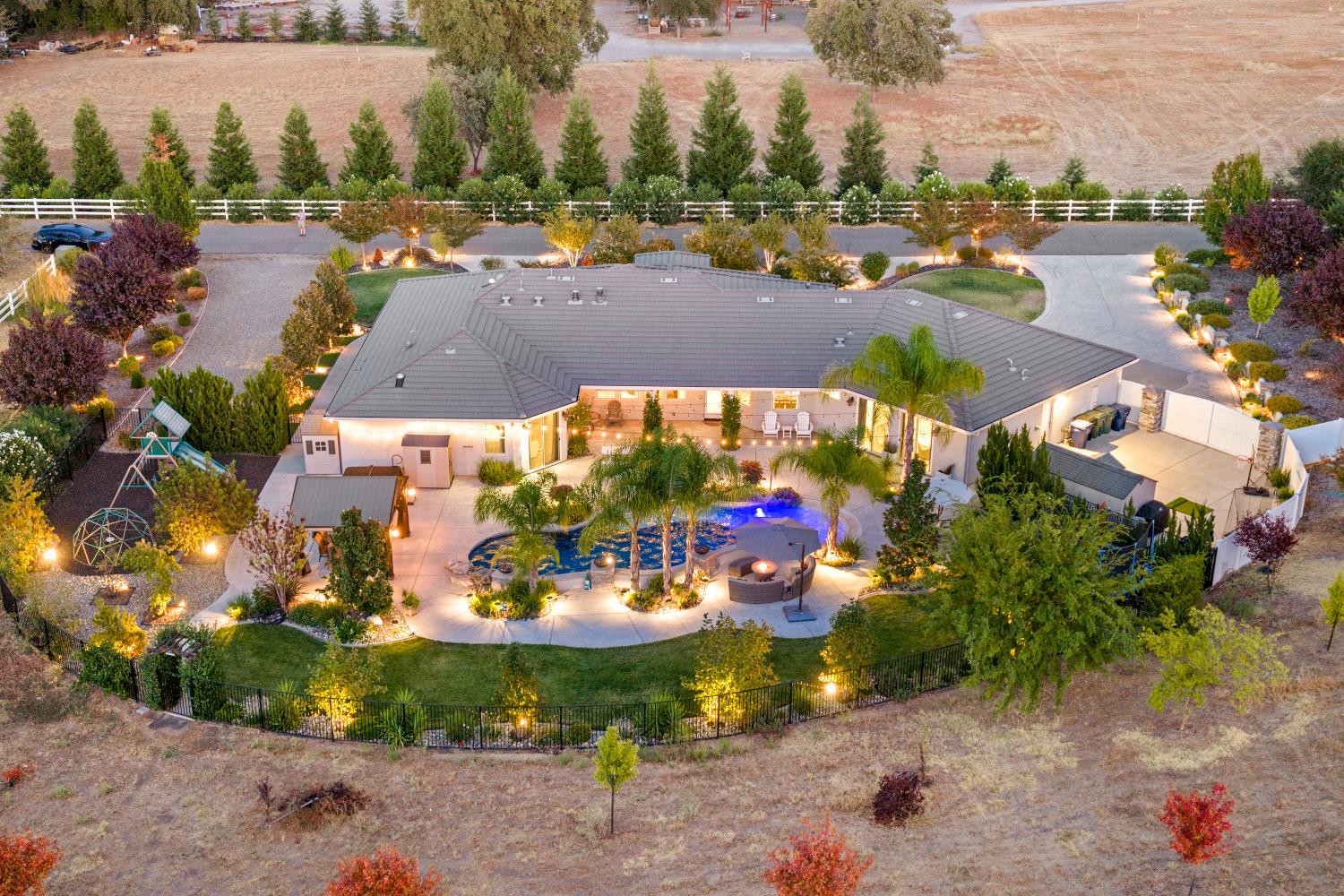 7527 Country Oaks Lane