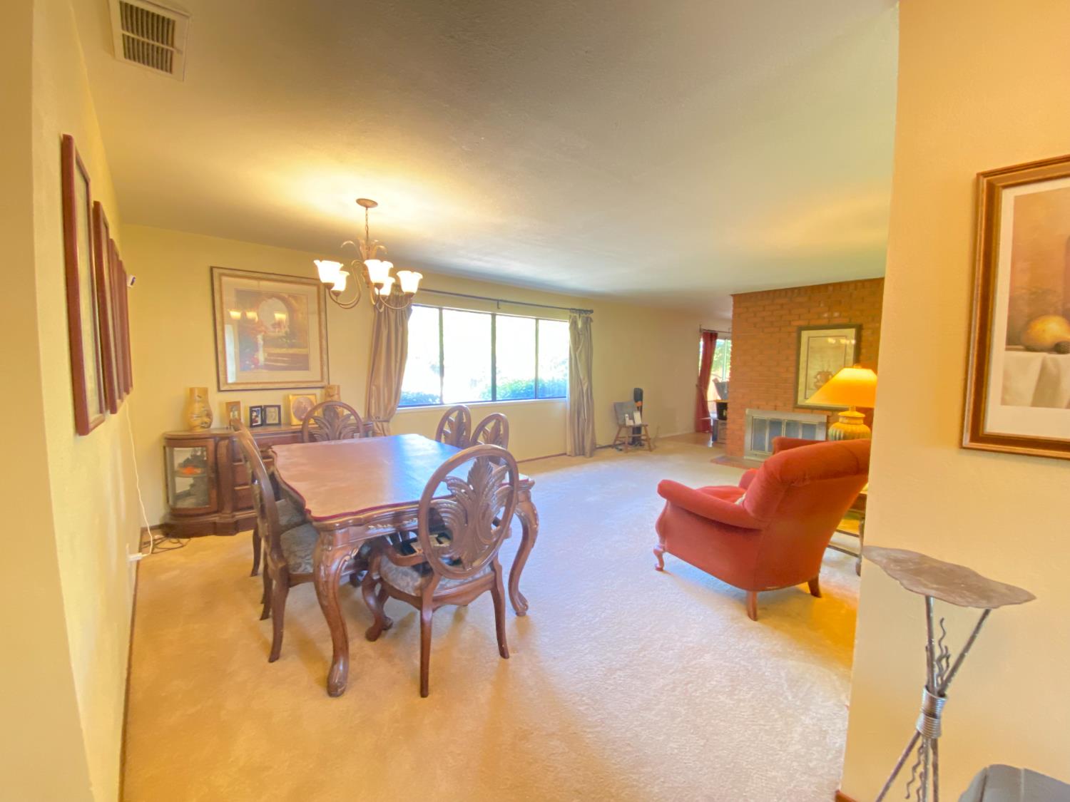 Fair Oaks, California 95628, United States, 4 Bedrooms Bedrooms, ,2 BathroomsBathrooms,Residential,Pending,214461