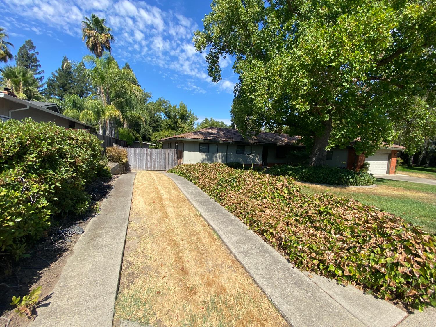 Fair Oaks, California 95628, United States, 4 Bedrooms Bedrooms, ,2 BathroomsBathrooms,Residential,Pending,214461