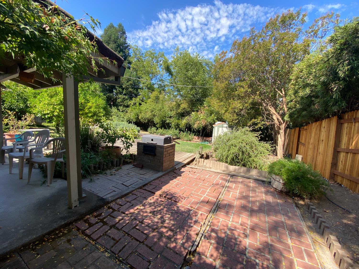 Fair Oaks, California 95628, United States, 4 Bedrooms Bedrooms, ,2 BathroomsBathrooms,Residential,Pending,214461